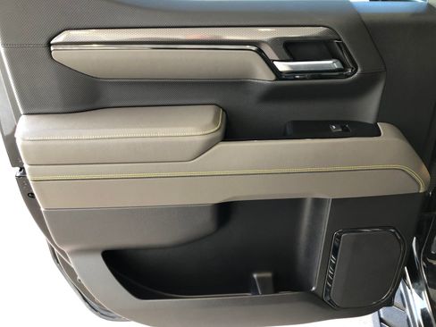 Used 2023 Chevrolet Silverado 1500 ZR2 image 13