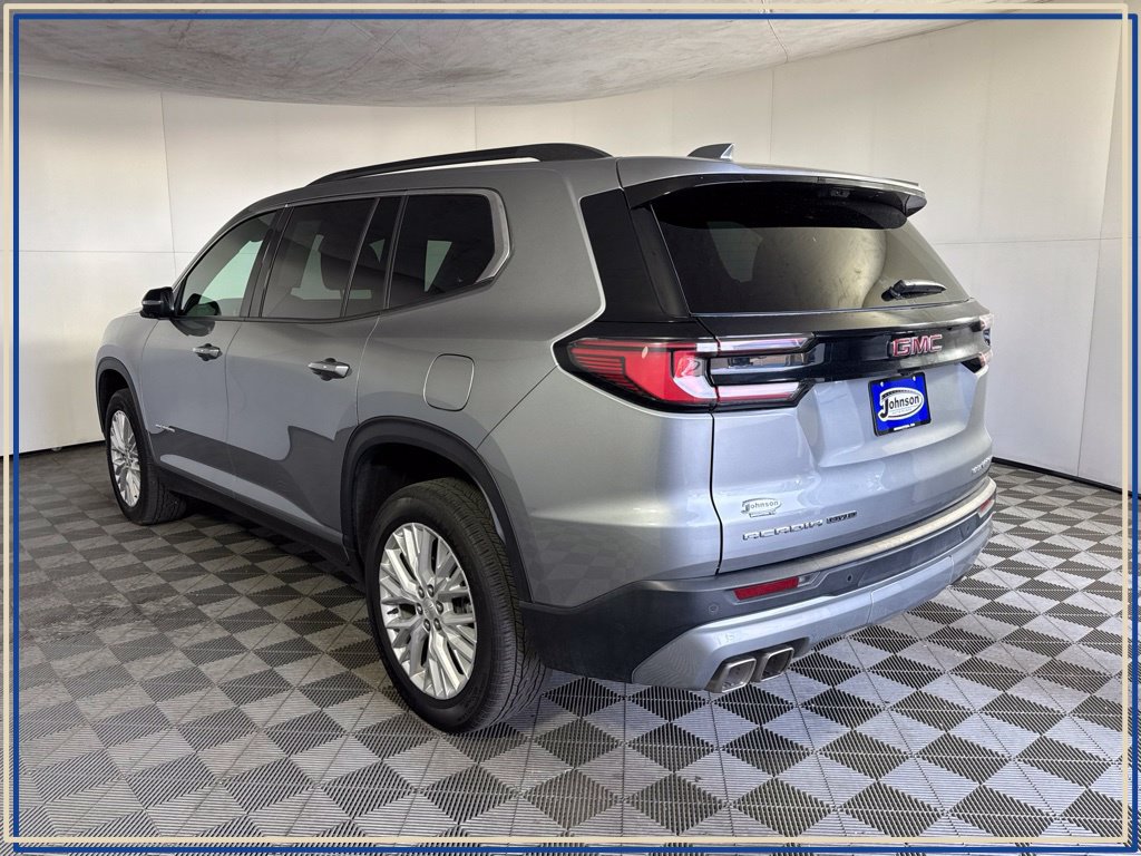 Certified 2026 GMC Acadia Elevation w/ Elevation Premium Package AWD/4WD image 12