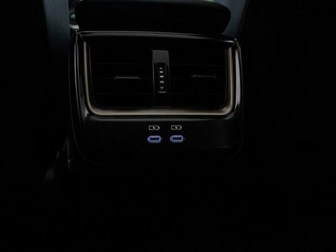 Used 2025 Toyota Crown Signia image 22