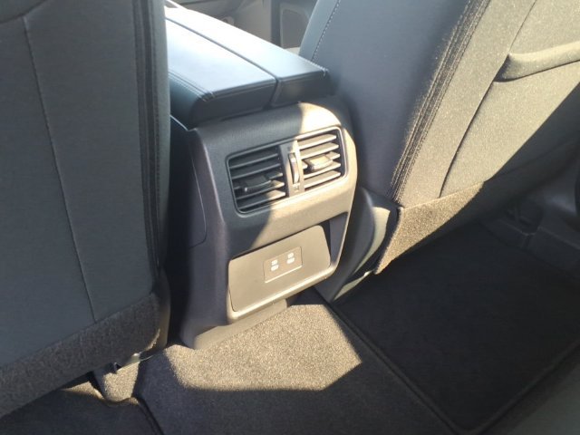 Used 2025 Nissan Rogue SV AWD/4WD image 8