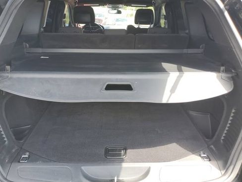 Used 2019 Jeep Grand Cherokee Laredo w/ Security & Convenience Group AWD/4WD image 7