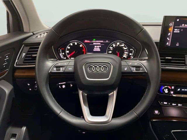 Used 2023 Audi Q5 2.0T Premium w/ Convenience Package AWD/4WD image 12
