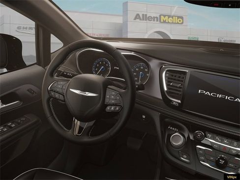 New 2026 Chrysler Pacifica Limited image 21