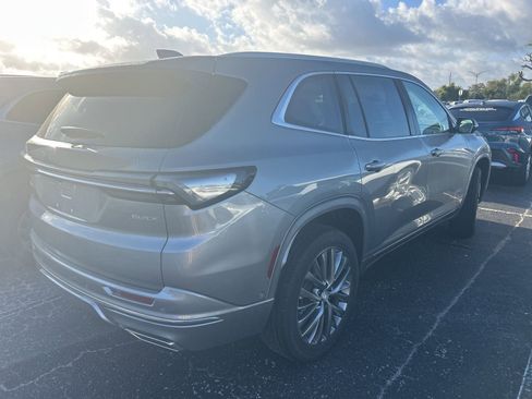 New 2026 Buick Enclave Avenir image 4