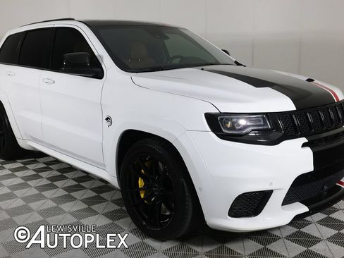 Used 2021 Jeep Grand Cherokee Trackhawk AWD/4WD image 3
