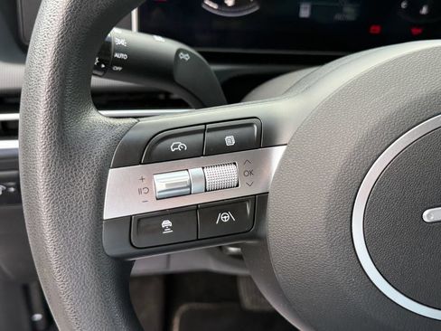 Used 2025 Hyundai Tucson SE AWD/4WD image 23
