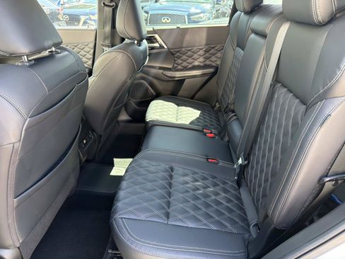 Used 2023 Mitsubishi Outlander SEL AWD/4WD image 11
