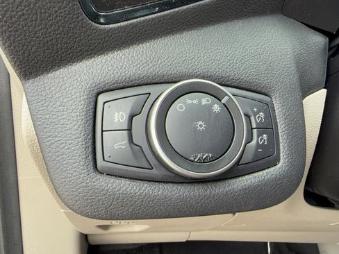 Certified 2019 Ford Escape Titanium image 28