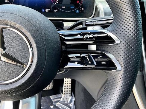 Used 2026 Mercedes-Benz GLC 300 4MATIC image 21