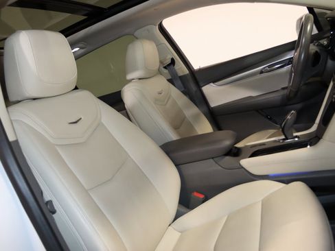 Used 2019 Cadillac XT5 Luxury image 52