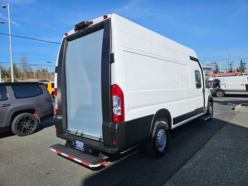 Used 2024 RAM ProMaster 3500 w/ Delivery Van Package image 5