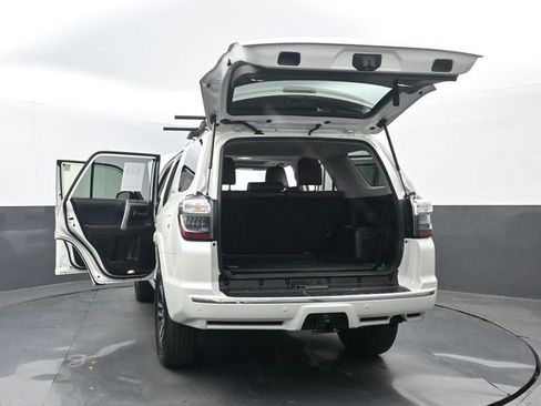 Used 2023 Toyota 4Runner Limited AWD/4WD image 38