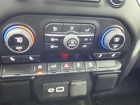 Used 2022 Chevrolet Silverado 1500 LT image 35