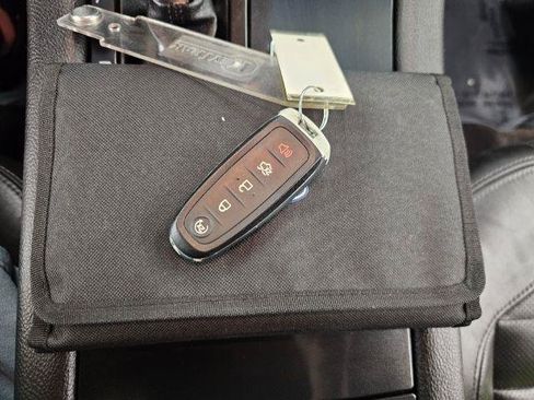 Used 2017 Ford Taurus SHO AWD/4WD image 24