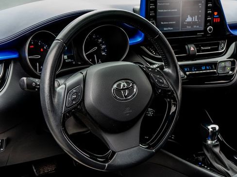 Used 2021 Toyota C-HR XLE image 25