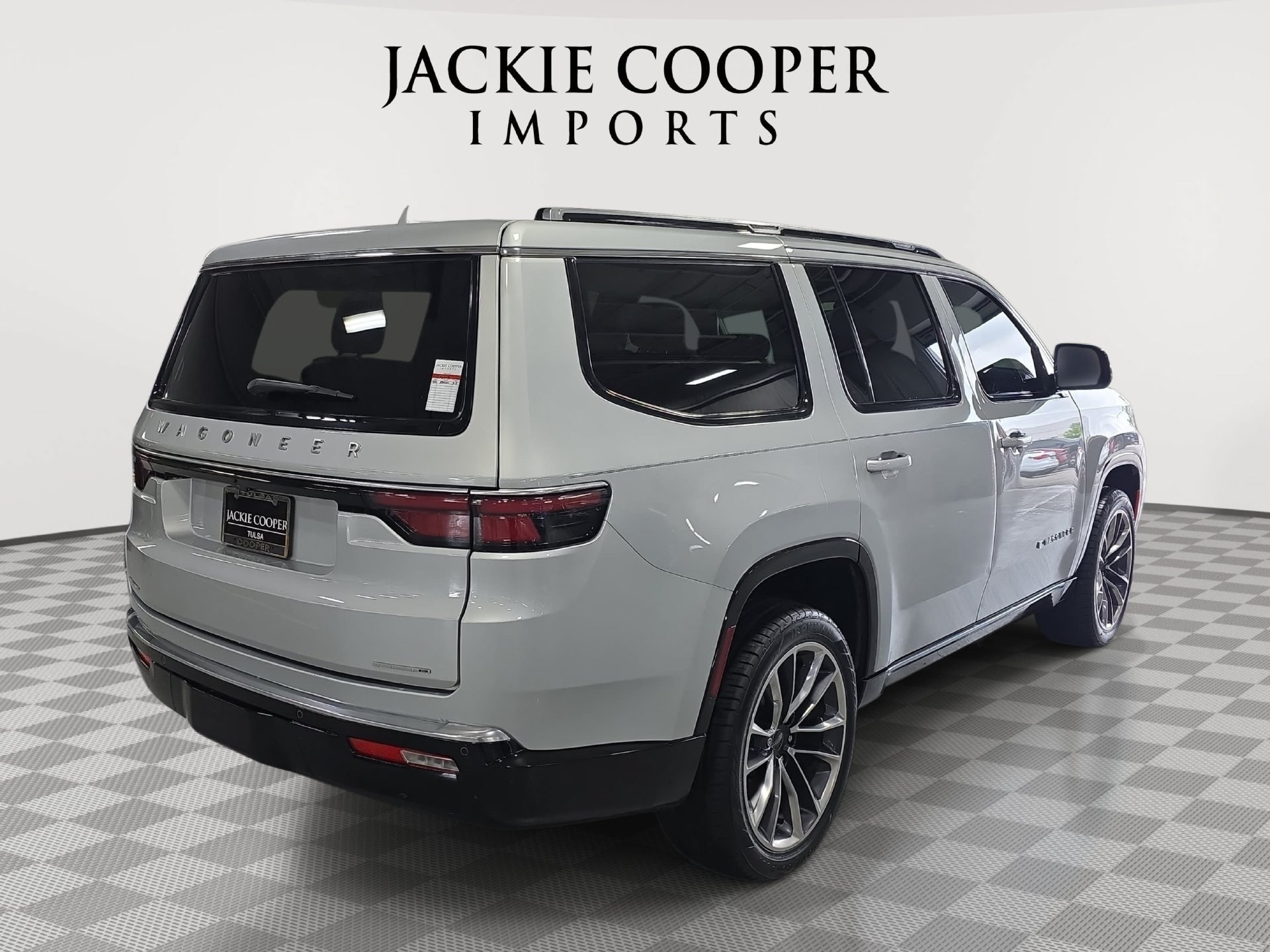 Used 2022 Jeep Wagoneer Series III w/ Premium Group I AWD/4WD image 5