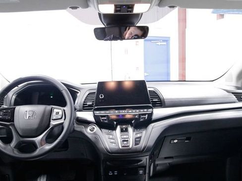 Certified 2025 Honda Odyssey EX-L image 18