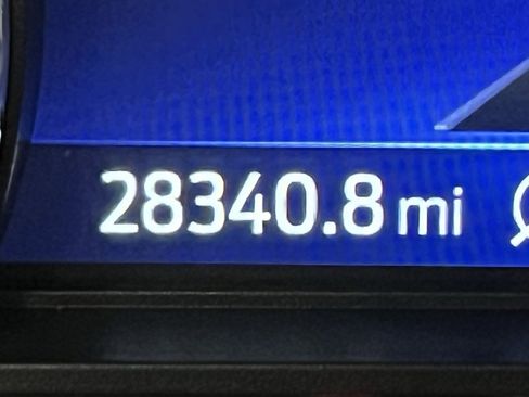 Used 2024 Ford Explorer XLT w/ Equipment Group 202A image 29