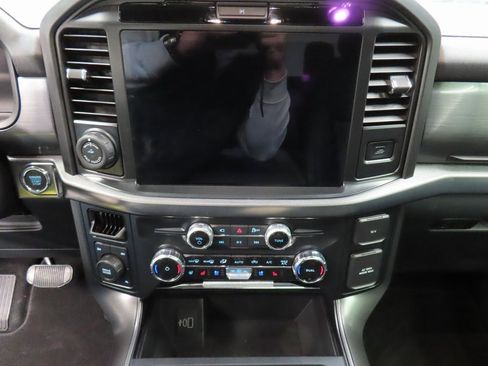 Used 2025 Ford F150 Lariat image 16