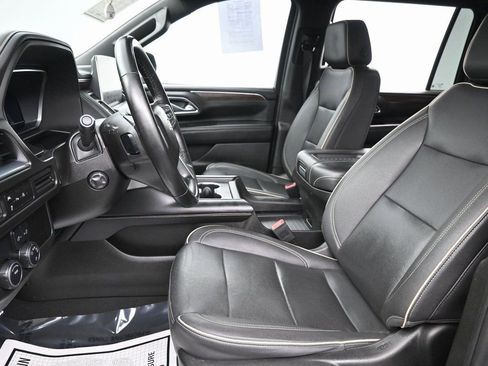 Used 2023 Chevrolet Suburban Premier image 23