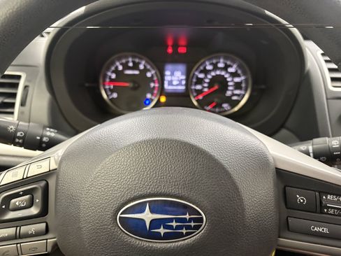 Used 2015 Subaru Crosstrek 2.0i AWD/4WD image 27