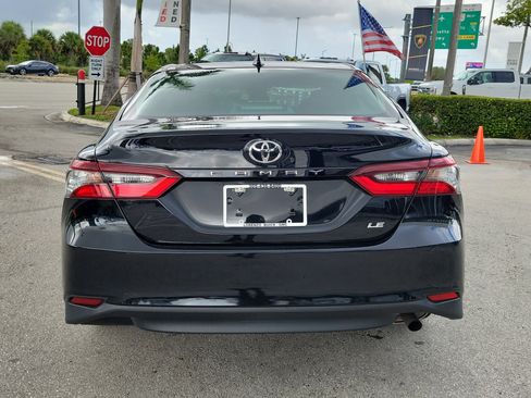 Used 2021 Toyota Camry LE FWD image 6