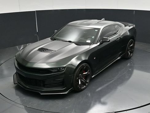Used 2020 Chevrolet Camaro SS RWD image 49