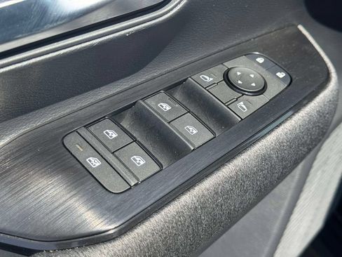Used 2026 Nissan Kicks SV w/ SV Premium Package AWD/4WD image 16