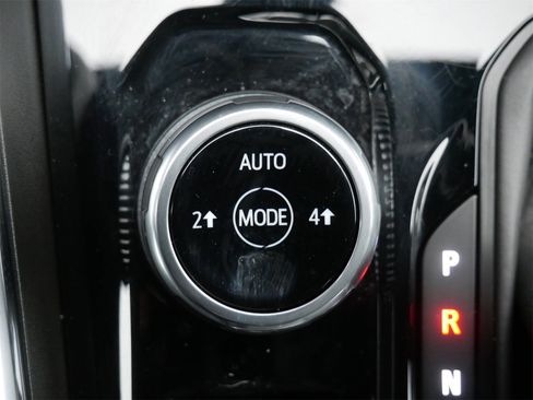 New 2025 GMC Canyon Elevation w/ Convenience Package image 14