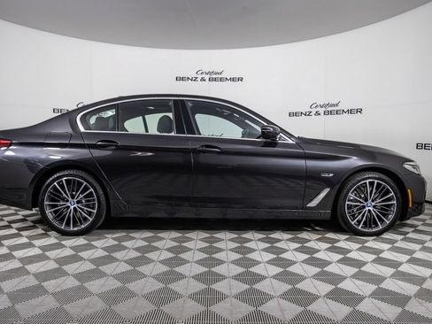 Used 2023 BMW 530e w/ Convenience Package RWD image 3