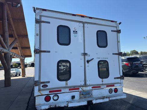 Used 2003 Ford E-350 and Econoline 350 Super Duty image 7