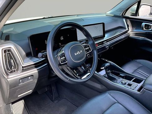 Used 2025 Kia Sorento S w/ Panoramic Sunroof Package FWD image 19