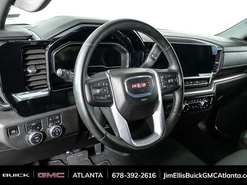 Used 2025 GMC Sierra 1500 SLT AWD/4WD image 4
