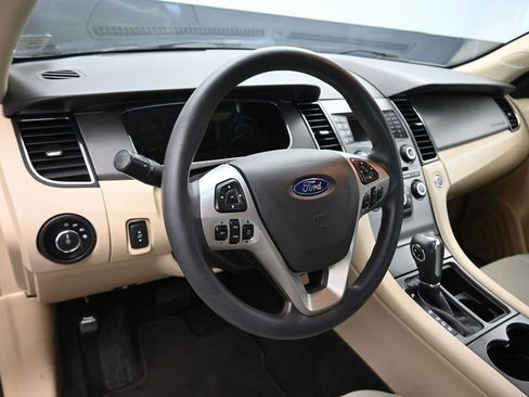 Used 2017 Ford Taurus SE FWD image 13