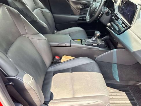 Used 2025 Lexus ES 350 w/ Premium Package FWD image 15