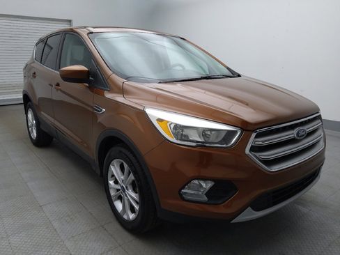 Used 2017 Ford Escape SE w/ SE Cold Weather Package AWD/4WD image 13