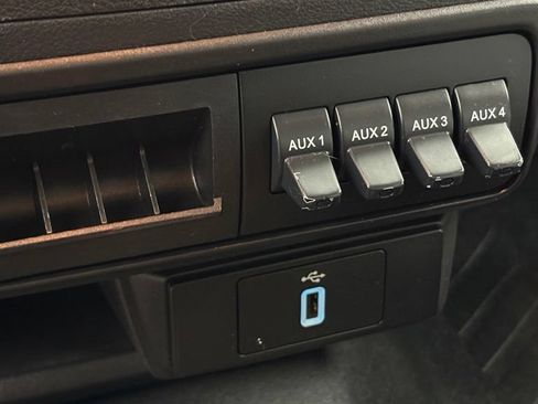 Used 2019 Ford Transit 350 XLT RWD image 39