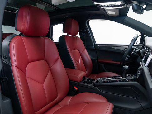 Used 2023 Porsche Macan S image 25