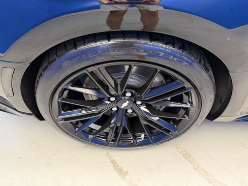 Used 2019 Chevrolet Camaro ZL1 RWD image 8