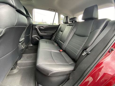 Certified 2021 Toyota RAV4 XLE Premium AWD/4WD image 22