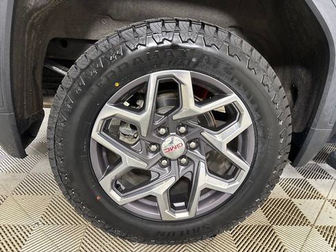 Used 2023 GMC Sierra 1500 SLT w/ SLT Premium Package AWD/4WD image 34