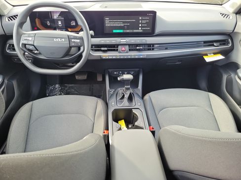 Used 2025 Kia K4 FWD image 17