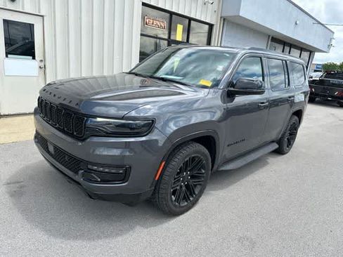 Used 2023 Jeep Wagoneer Series II AWD/4WD image 13