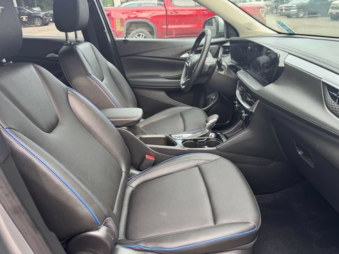 Used 2026 Buick Encore GX Sport Touring w/ Comfort Package AWD/4WD image 9