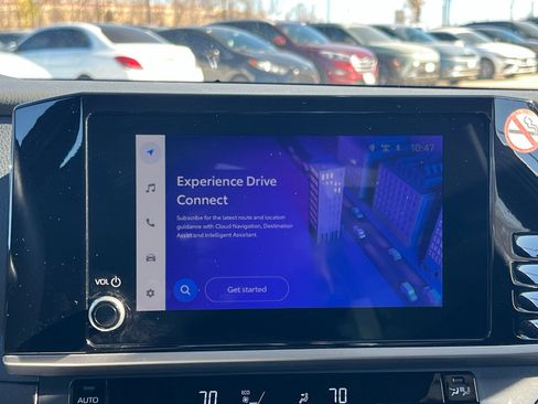 Used 2025 Toyota Camry SE image 29