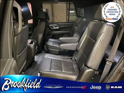 Used 2021 Chevrolet Tahoe LT w/ LT Signature Package AWD/4WD image 17