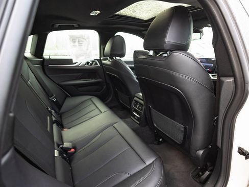 Used 2024 BMW i4 xDrive40i image 33