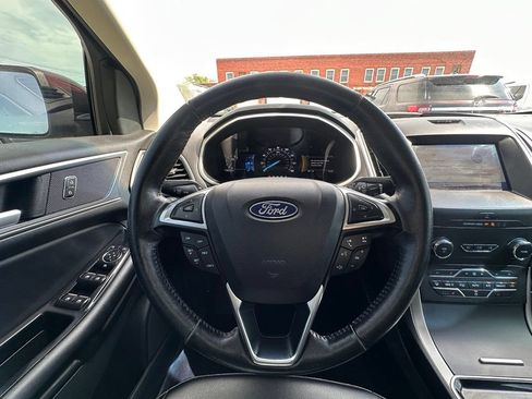 Used 2020 Ford Edge SEL FWD image 18