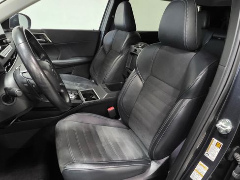 Used 2024 Mitsubishi Outlander SE AWD/4WD image 15