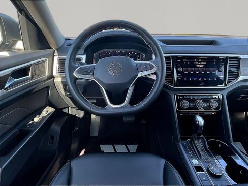 Used 2023 Volkswagen Atlas SE AWD/4WD image 8